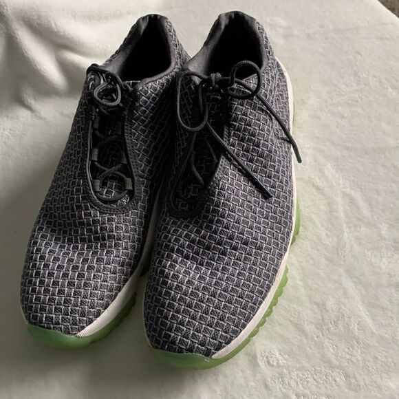NIKE Air Jordan Future Low GREEN GLOW WOLF GREY WHITE. - Picture 1 of 6